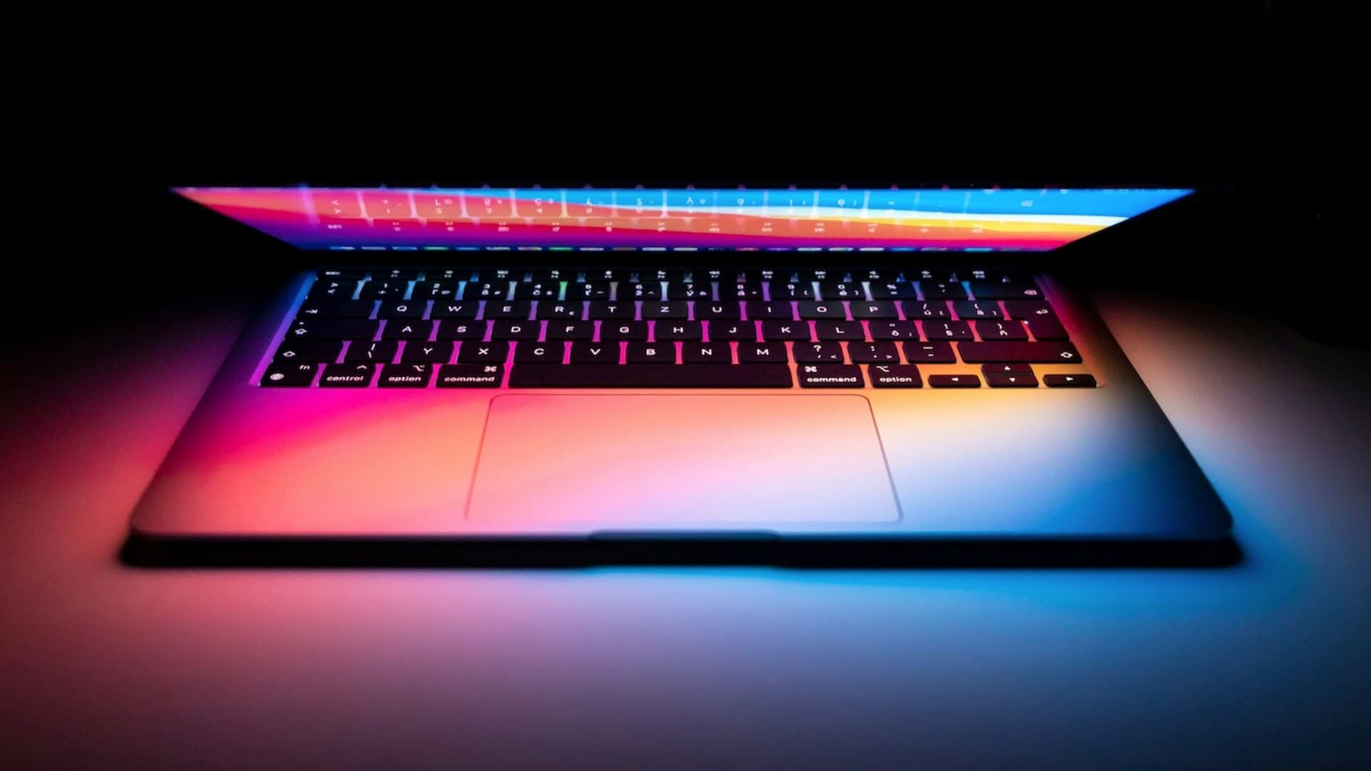 MacBook Air比較:どのMacBook Airを買うべき?